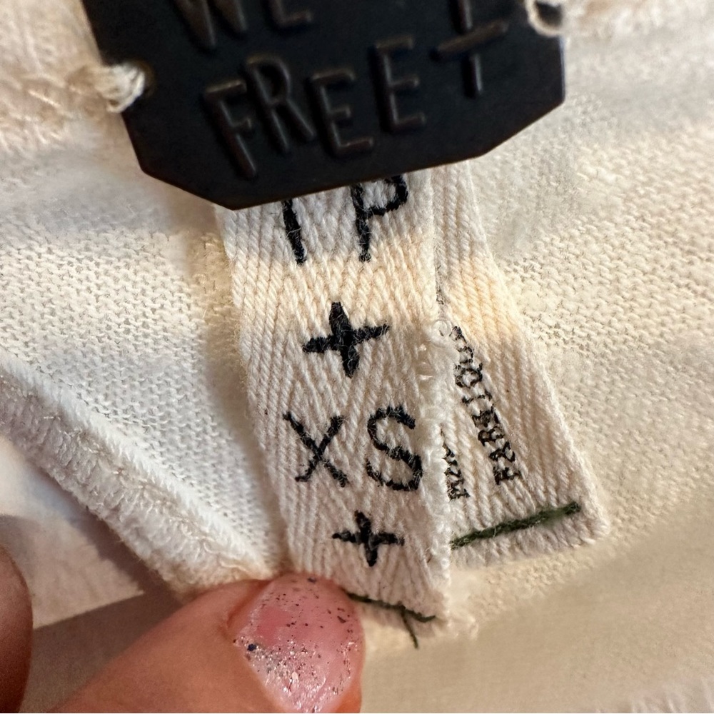 Free People Ivory Linen Blend Swing Top Keyhole Back Cap Sleeve boho beach XS - Picture 4 of 4